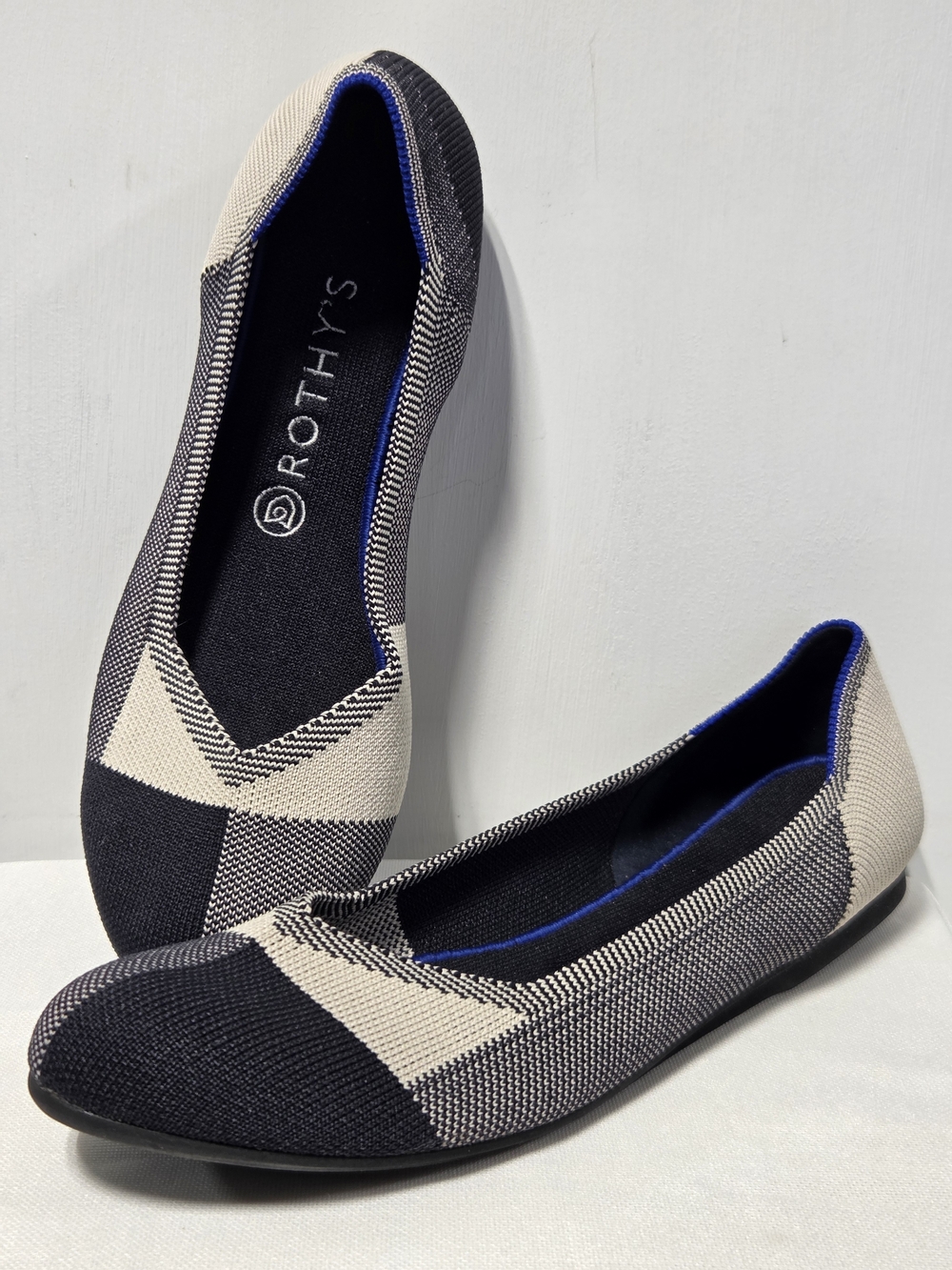 Rothy's The Flat Captoe Black/Cream Plaid Flat Shoes Size-11